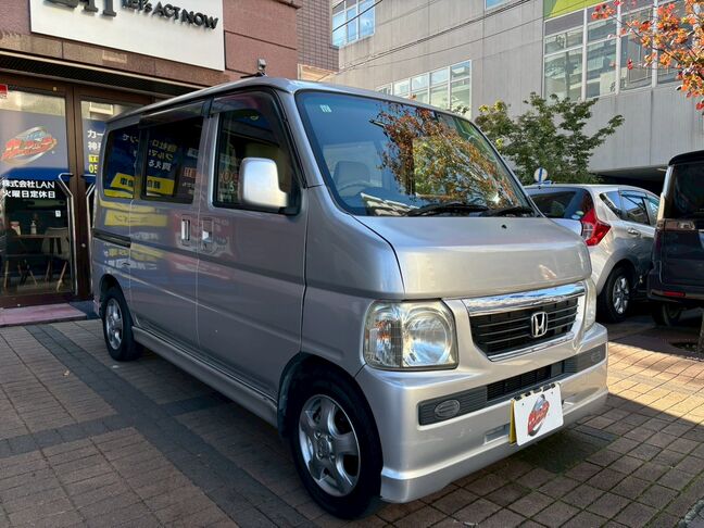 仕事などでも使い勝手の良いお車です。傷も少なく綺麗です。